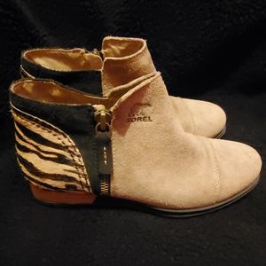 Sorel ankle boots size 7.5
